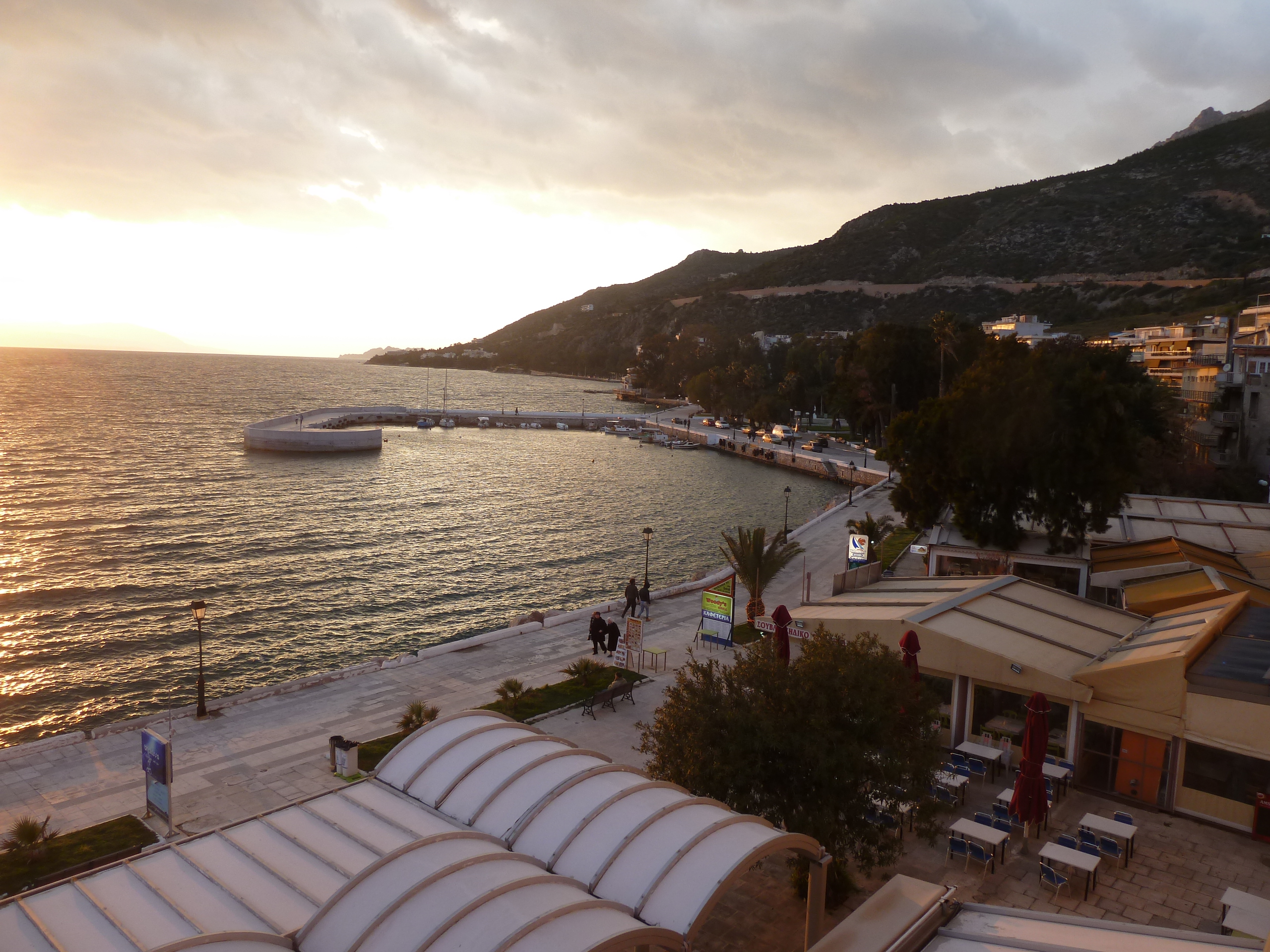 Λουτράκι - Θέα από ξενοδοχείο Exelcior στήν παραλία